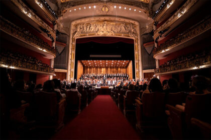 Elenco de coletivo teatral na Mostra Regional 2026 em SP, teatro gratuito em 18 cidades