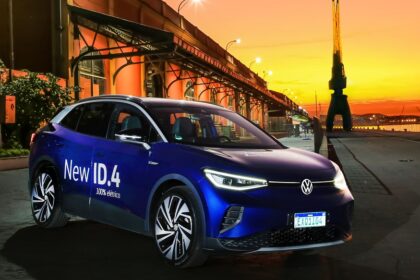 Volkswagen ID.4 elétrico e protótipo ID.Tiguan 2027 lado a lado