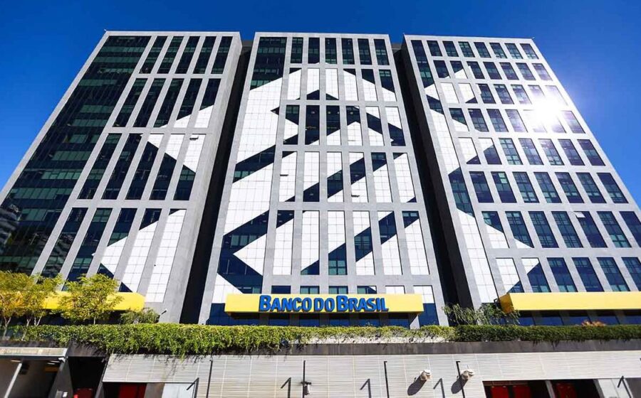 Valmir de Francisquinho discursa em campanha na Grande Aracaju prometendo hospital e expansão do Banese