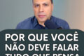 Ônibus FlixBus verde parado em terminal brasileiro com logo da ANTT ao fundo simbolizando 2 mil linhas paralisadas
