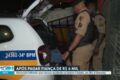 Carro da polícia e fita de isolamento em rua de Lagoa Formosa após atropelamento de vendedor por idoso embriagado