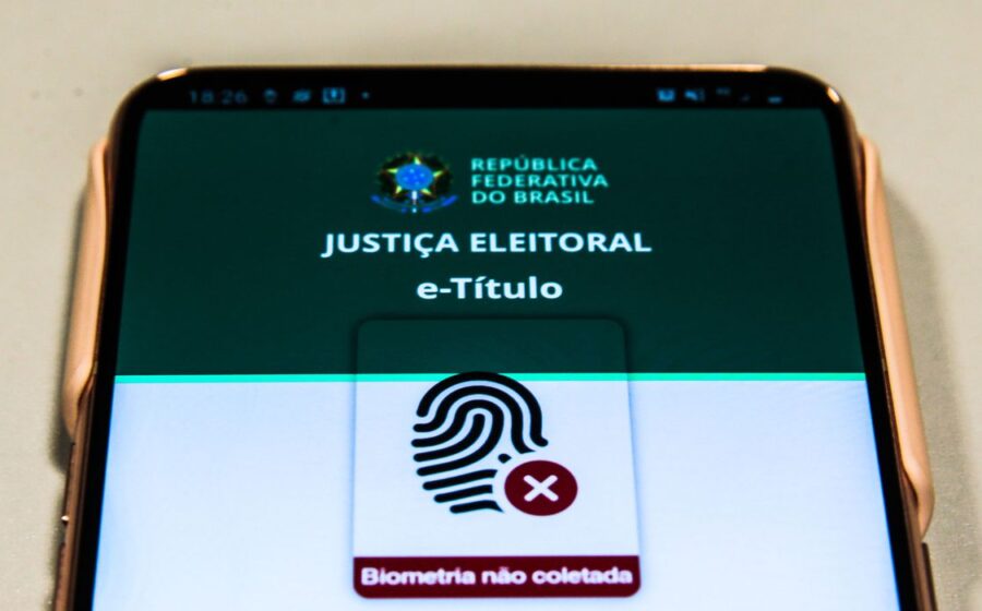 Tela do app e-Título com botão de download ativo no dia da eleição 2026, TSE libera acesso para 150 milhões