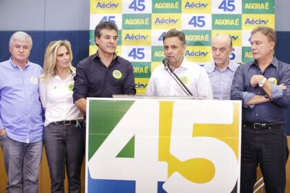 Brasil dividido ao meio com mapa político e ruínas de Roma ao fundo