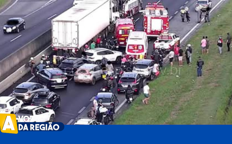 Acidente fatal entre carretas na Rodovia Anhanguera km 340 em Jardinópolis com interdição total e filas de 2km