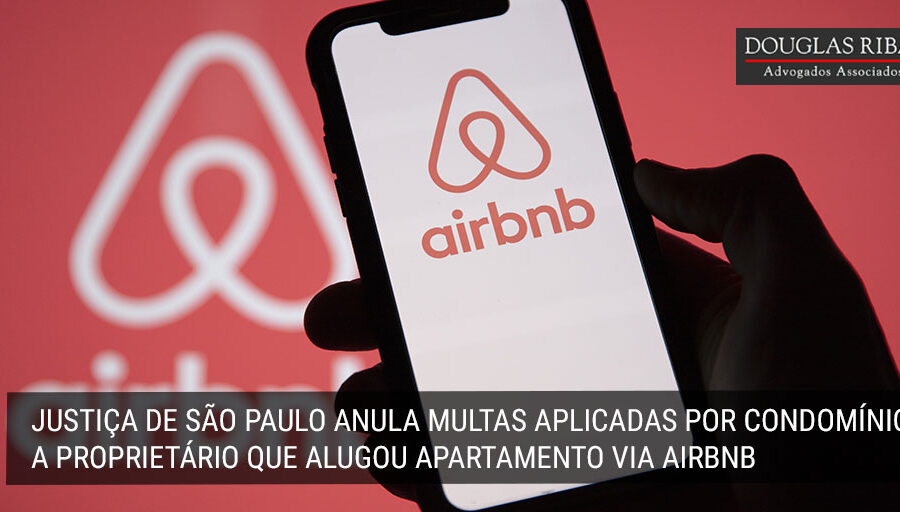 Placa de proibição de Airbnb em condomínio de alto padrão com decisão judicial mantendo veto
