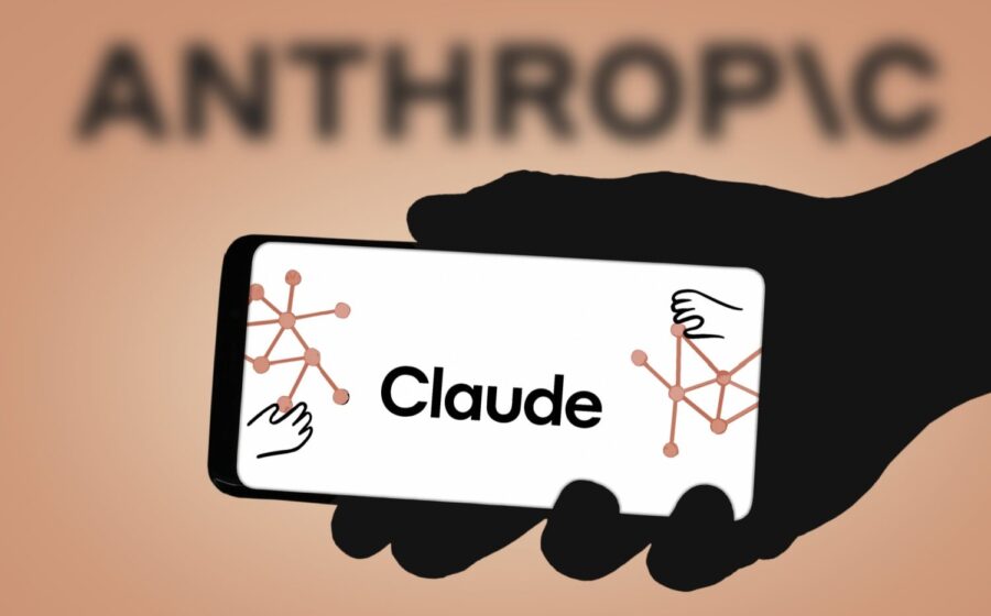 Ilustração de robô protegido por escudo com símbolo da Anthropic, representando nova regra contra abuso ao Claude
