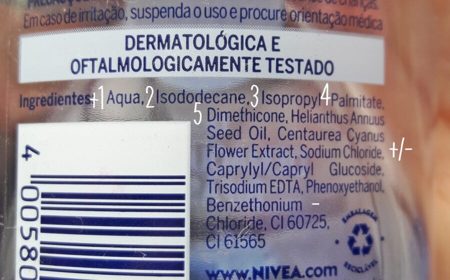 Produtos cosméticos artesanais naturais com rótulos em conformidade com Anvisa