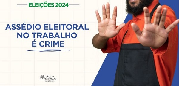 Trabalhador confiante diante de balança da justiça com urna eleitoral ao fundo representando vitória contra assédio eleitoral