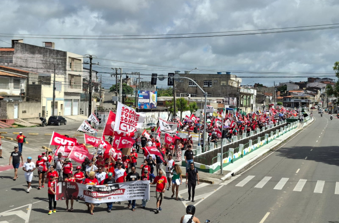 Ato político "Bloquinho do 22" na orla de Aracaju com Flávio Bolsonaro e Nikolas Ferreira