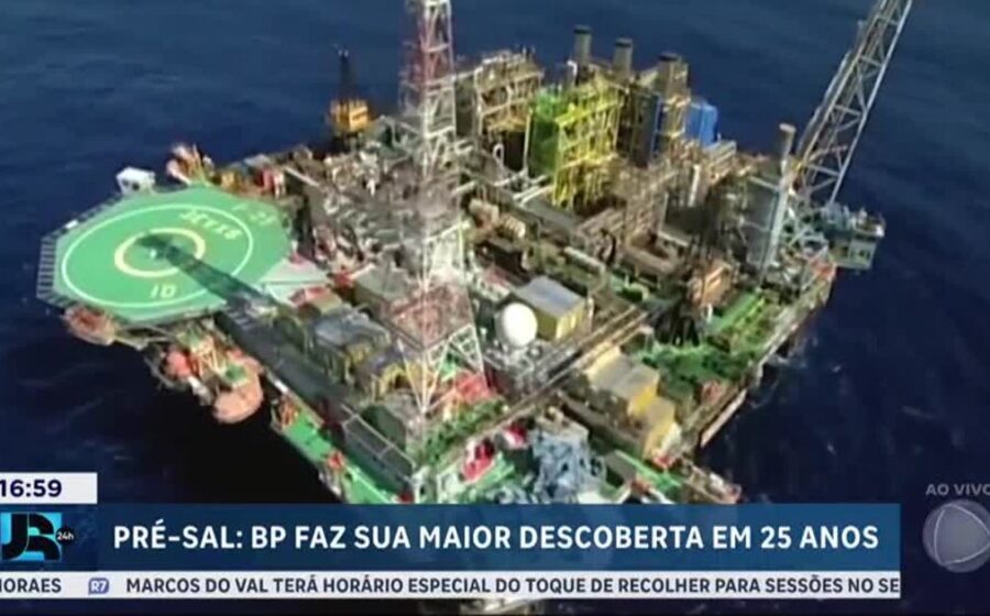 Plataforma de perfuração offshore da BP no bloco Tupinambá, Bacia de Santos, pré-sal brasileiro