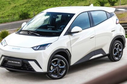 BYD Dolphin Mini 2025 (Seagull) hatch elétrico compacto tração traseira recarga ultrarrápida 97% 9 minutos