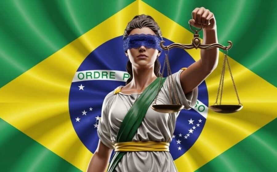 Mulher grávida segurando documento judicial com texto salário-maternidade e barriga solidária