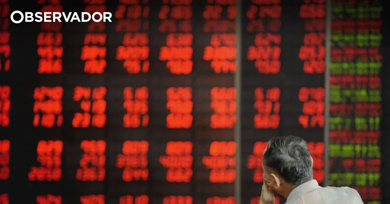 Gráfico de queda acentuada da bolsa chinesa com destaque para -8,5% em outubro 2024