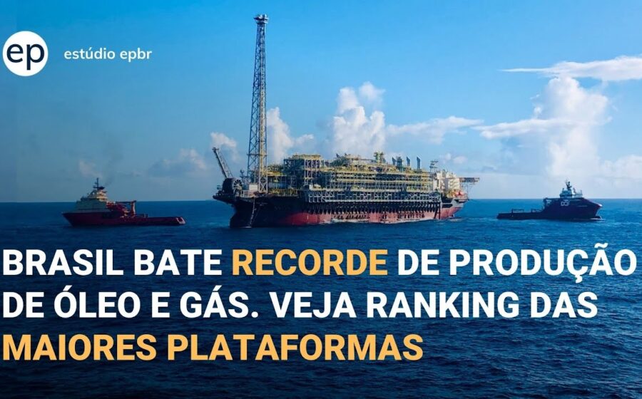 Plataforma de petróleo no pré-sal brasileiro durante produção recorde de 4,6 milhões de barris/dia em agosto