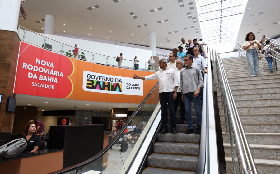 Sede da Braskem com gráficos de dívida de R$ 55 bilhões e investidores pessoa física excluídos