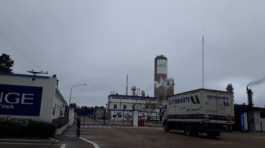 Fábrica da Bunge em Campana, Argentina, produtora de amônia e fertilizantes nitrogenados