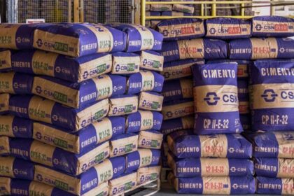 Executivos da CSN e Huaxin assinam acordo de exclusividade para venda de cimentos por R$ 12,7 bi