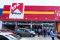Fachada de supermercado Epa em Minas Gerais com placa de troca de bandeira para nova rede