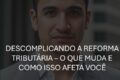 Relógio marcando 22h com urna eletrônica e calendário eleitoral 2026 ao fundo