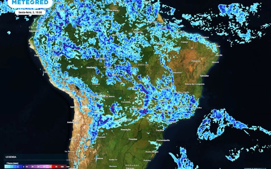 Mapa do Brasil destacando canal de umidade da Amazônia trazendo chuvas para Norte, Centro-Oeste e Nordeste com alerta amarelo