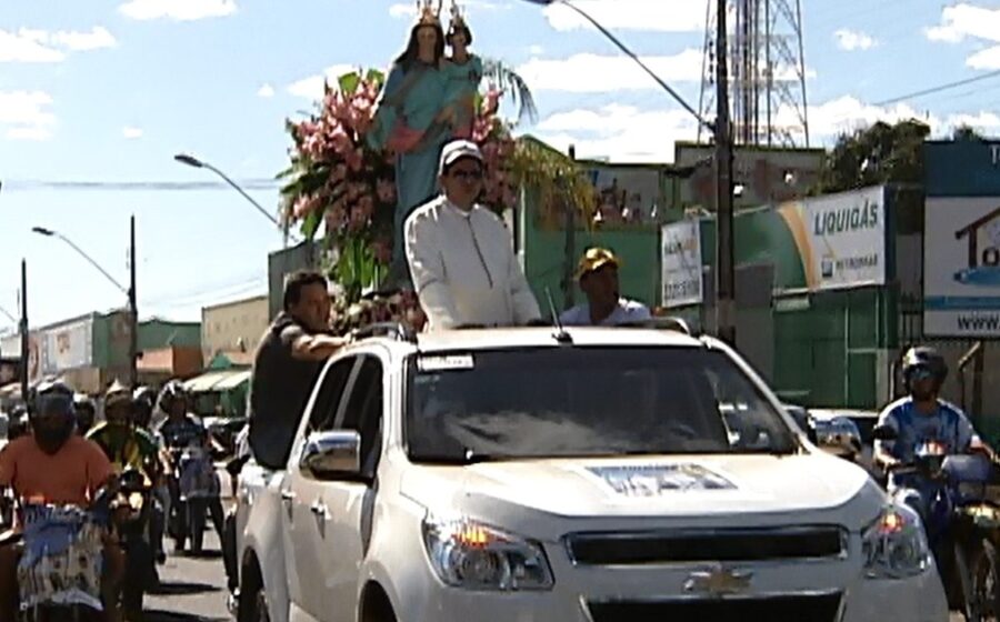 Carreata e motocarreata de apoiadores de Flávio Bolsonaro em Uberaba, Minas Gerais