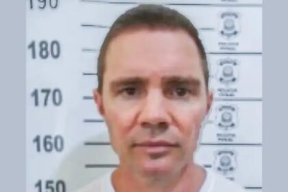 Celular apreendido pela Polícia Federal com laudo pericial mostrando 657 arquivos alterados após custódia