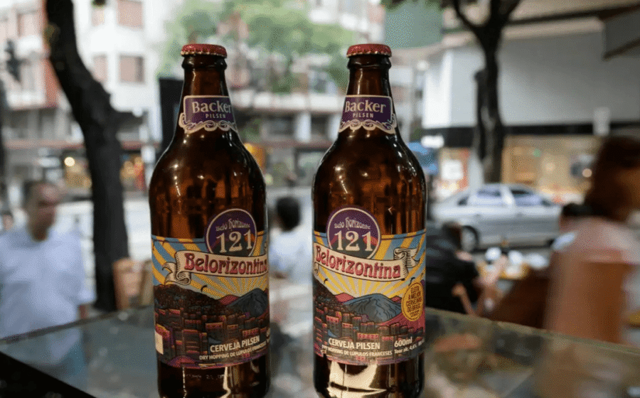 Garrafa de cerveja Belorizontina da Backer com rótulo visível, simbolizando caso de contaminação por dietilenoglicol