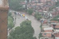 Equipe de resgate em área alagada no interior de São Paulo após chuvas intensas