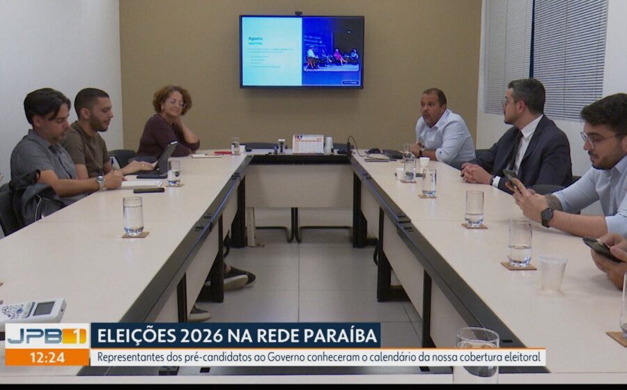 Equipe da Rede Paraíba no centro de operações jornalísticas durante cobertura das Eleições 2026