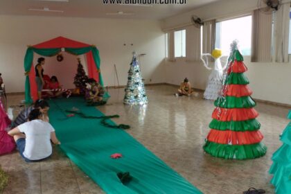 Ana Maria Diniz ensinando walk dance na aula de Natal que originou escola com 1000 alunos