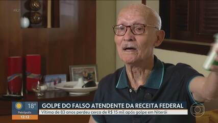 Idoso usando celular em site falso de carteira de pesca amadora golpista
