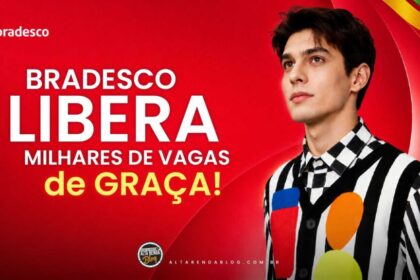 Pessoas diversas em sala de aula de curso gratuito de qualificação profissional no Distrito Federal com material didático