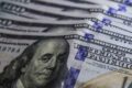 Gráfico mostra alta do dólar para R$ 5,44 e queda de 18% do Ibovespa na pior semana desde 2008