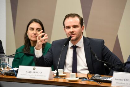 Dario Durigan anuncia recompra de títulos do Tesouro Nacional para conter crise financeira