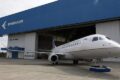 Jato Embraer E195-E2 em voo simboliza recorde de US$ 35,7 bi em pedidos
