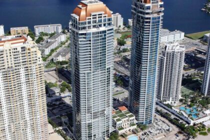 Torres de luxo em construção em Miami financiadas por empréstimo recorde de US$ 817 milhões