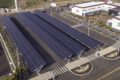 Estacionamento do Six Flags Magic Mountain coberto por 22.908 painéis solares bifaciais formando a maior estrutura carport solar da Califórnia