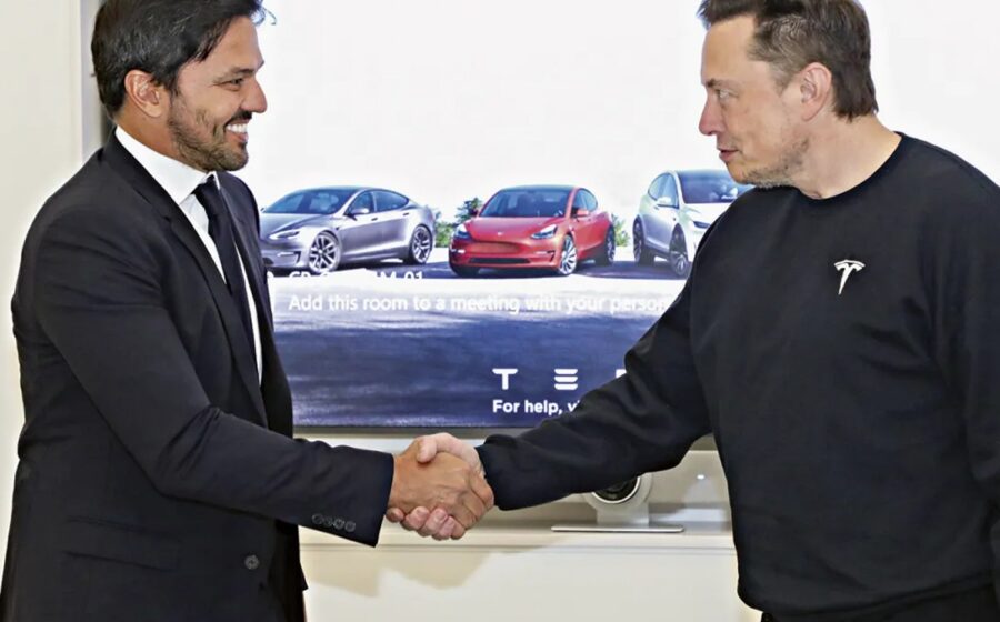Fábio Faria ex-ministro Comunicações ao lado logotipo Starlink Elon Musk conexão público-privado