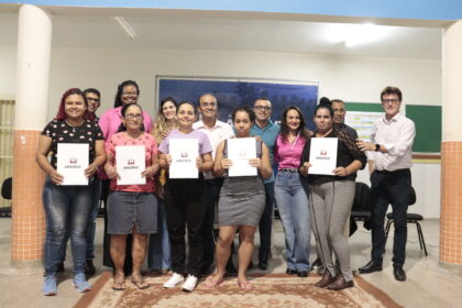 Entrega de escrituras REURB em Extrema: 130 famílias dos núcleos Tião da Uva recebem títulos definitivos