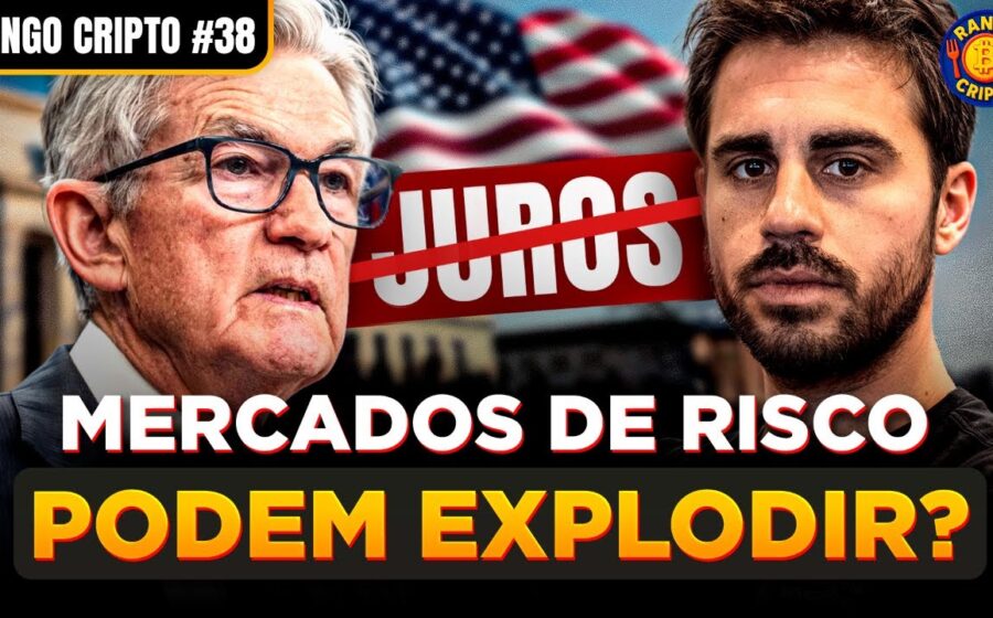 Jerome Powell em coletiva do Fed com gráfico de juros ao fundo, símbolo de pausa na taxa de 3,75% a 4%