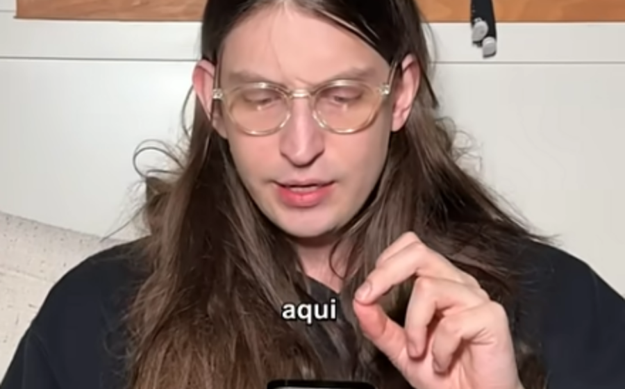 Felca, influenciador brasileiro, em silhueta misteriosa com data de anúncio terça-feira à meia-noite