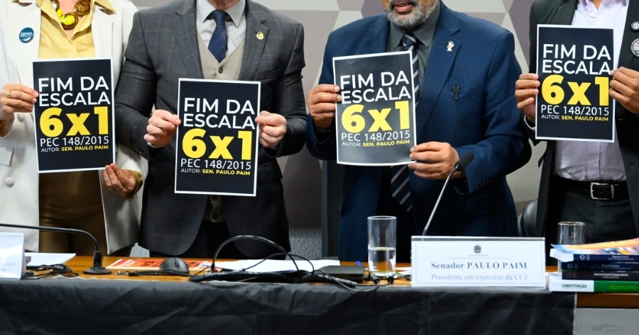 Sessão no plenário do Senado discute PEC do fim da escala 6x1