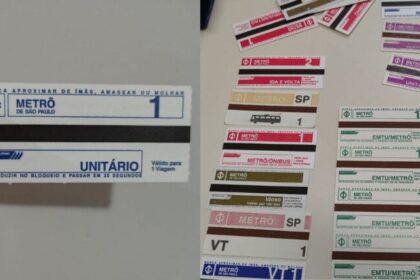 Bilhete magnético do Metrô de São Paulo sendo aposentado após 50 anos de uso nas catracas
