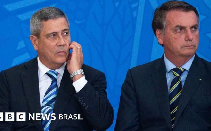 Flávio Bolsonaro em foto oficial, senador investigado pela PF como usuário master em conta de empresa suspeita de lavagem