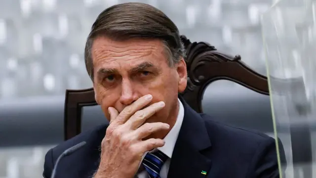 Flávio Bolsonaro evita encontro com líderes industriais e sinaliza mudança radical nas relações Brasil-China