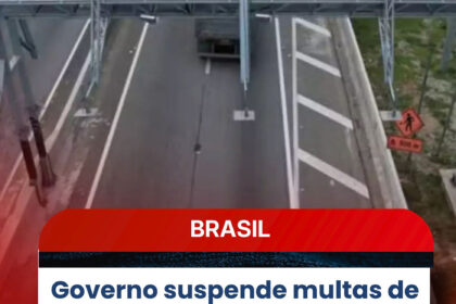 Pórtico Free Flow em rodovia brasileira com alerta de prazo para pagamento sem multa