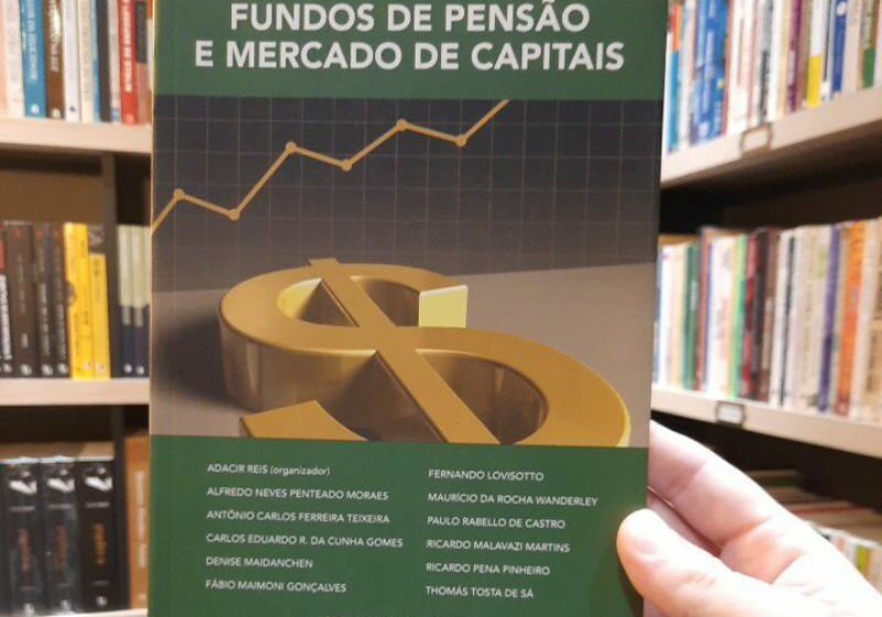 Gestores de fundos de pensão analisam gráfico de realocação de R$ 1,3 tri saindo de FIIs e EUA