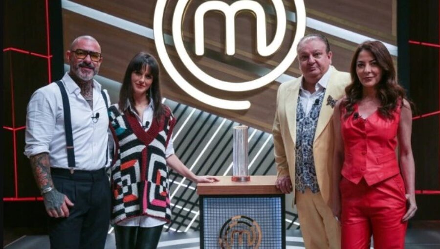 Logos da Globo e Band com logotipo do MasterChef ao centro, simbolizando disputa por direitos de exibição