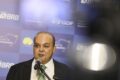 Governador Ibaneis Rocha em coletiva, investigado por delação sobre propina de R$ 80 milhões no BRB