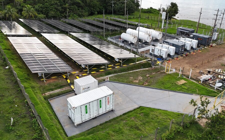 Usina híbrida de gás e solar em Codajás, Amazonas, primeira a atender sistemas isolados na região